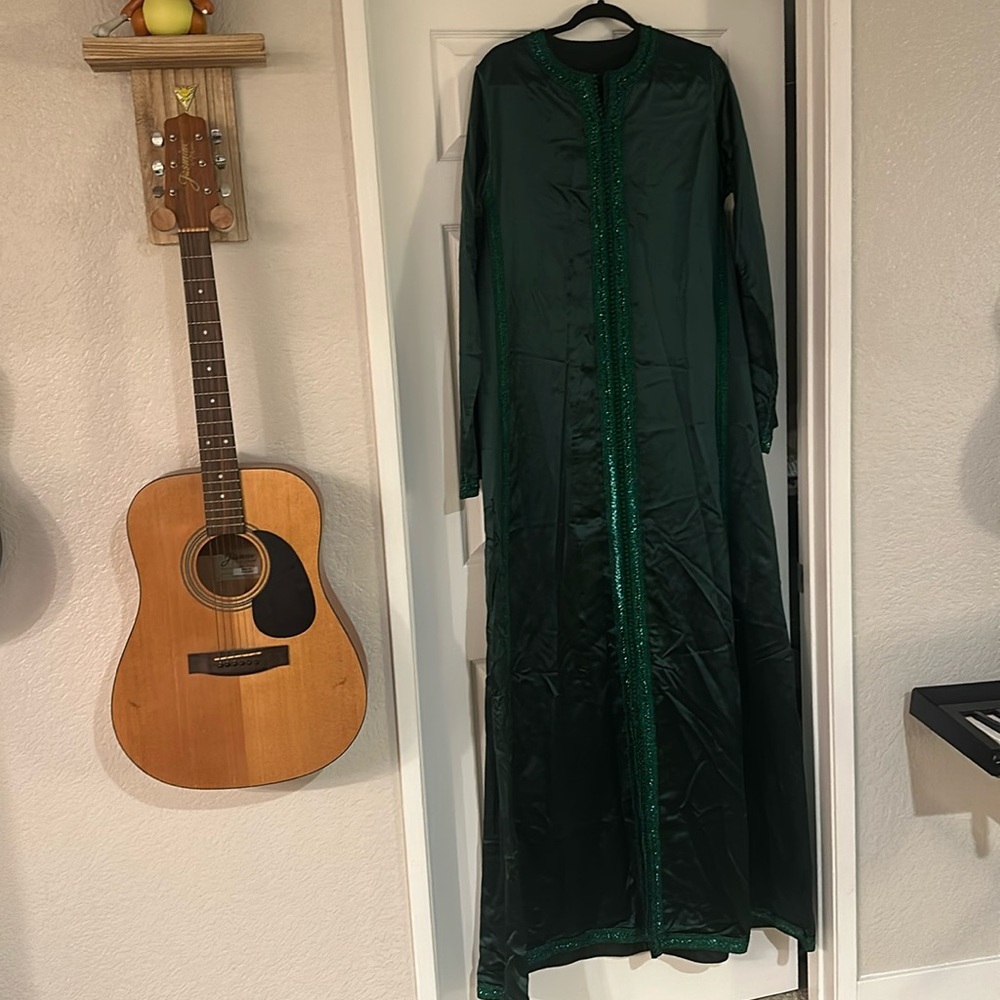 Traditional Garment, Emerald Green